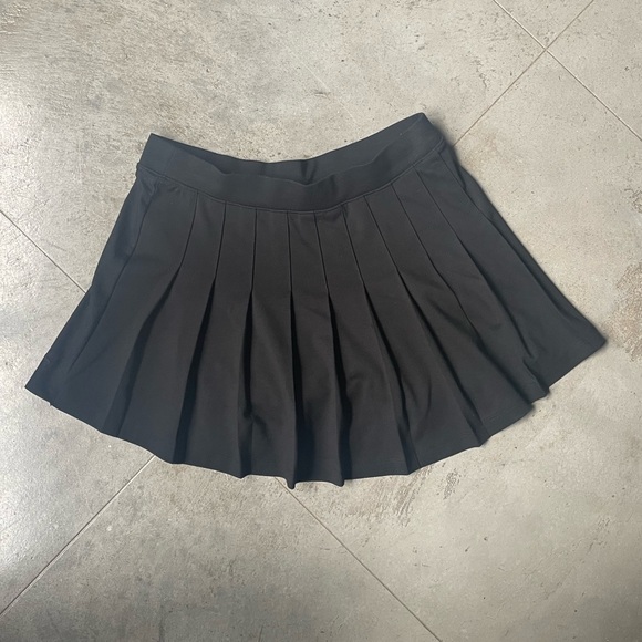 PINK Victoria's Secret Dresses & Skirts - Victoria’s Secret Pink Pleated Tennis Skort - Pure Black